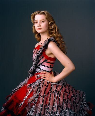 File:New-Alice-in-Wonderland-Mia-Wasikowska-Photoshoot-alice-in-wonderland-2010-10340861-1183-1450.jpg