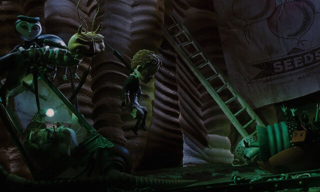 File:James-giant-peach-disneyscreencaps.com-3144.jpg