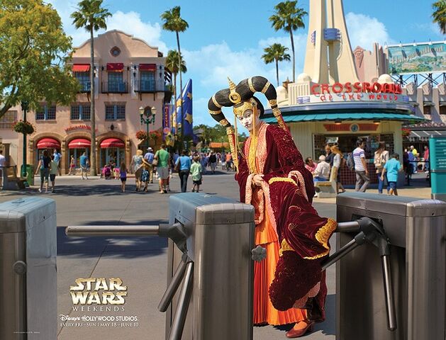 File:Star-wars-disney-weekend-Amidala-Padme.jpg