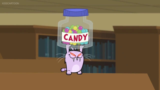 File:Nuzzlet catches candy.jpg