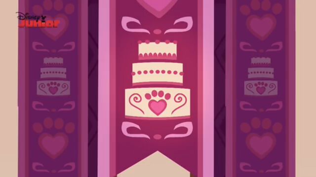 File:Cake-tillion-001.jpg