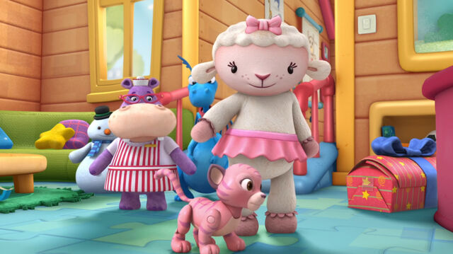 File:Lambie and winnie.jpg