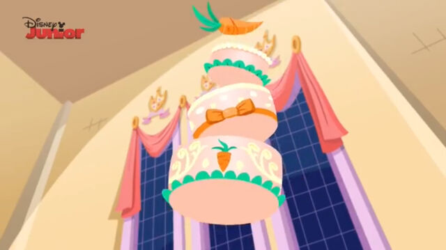 File:Cake-tillion-014.jpg