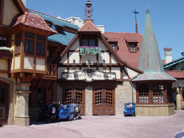 File:Pinocchio Village Haus.jpg