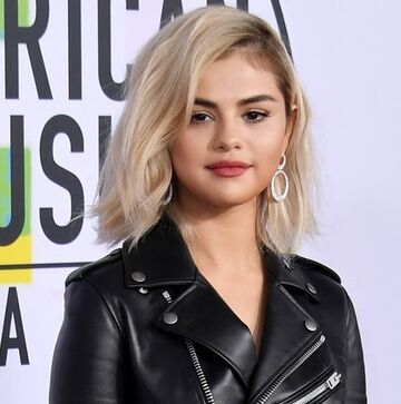 File:Selena-gomez-amas-3.jpg