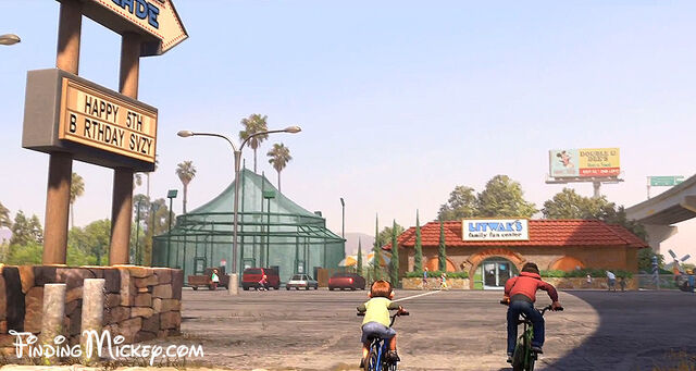 File:Wreck-itralph-litwakshiddenmickey.jpg