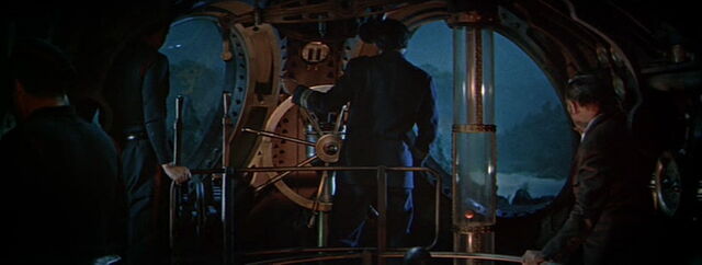File:20000-leagues-disneyscreencaps.com-12673.jpg