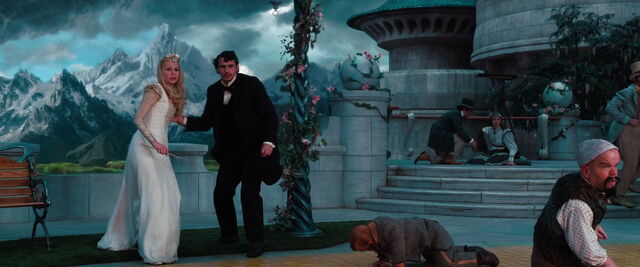 File:Oz-great-powerful-disneyscreencaps.com-9595.jpg