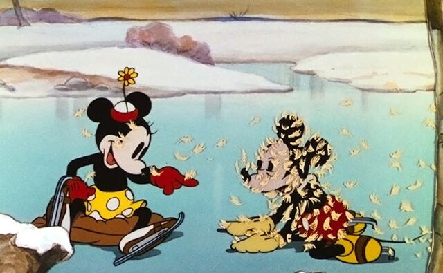 File:Minnie-and-Mickey-On-Ice.jpg