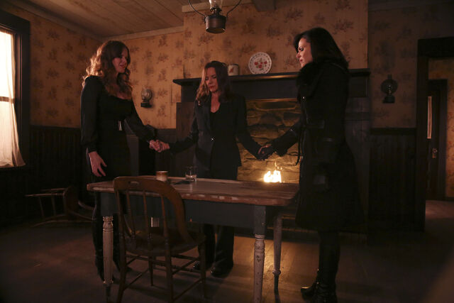 File:OUAT S5 19 02.jpg
