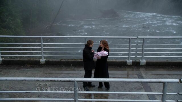 File:Once Upon a Time - 5x21 - Last Rites - Hades and Zelena.jpg