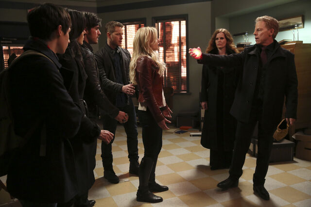 File:OUAT S5 20 22.jpg