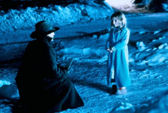 File:1118full-one-magic-christmas-screenshot.jpg