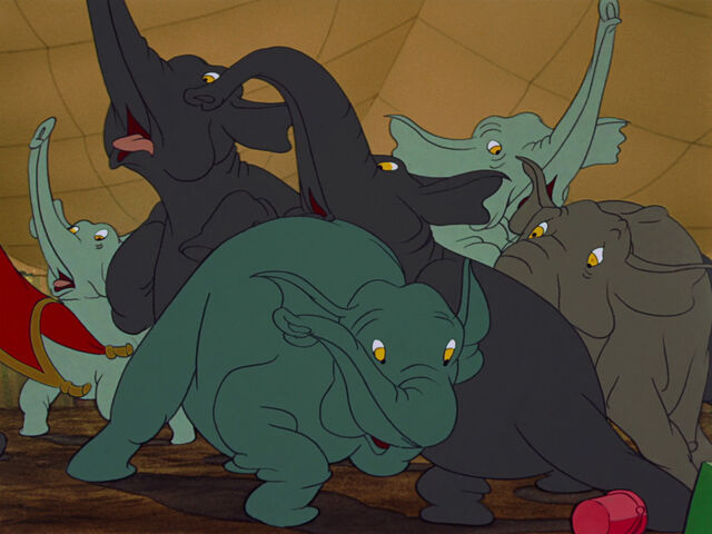 File:Dumbo-disneyscreencaps.com-2535.jpg