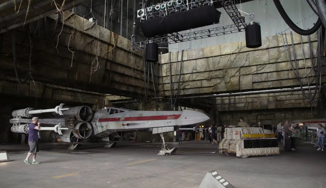 File:Rogue One - Yavin base set.png