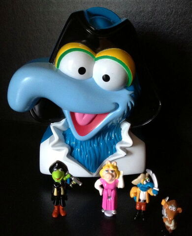 File:Bluebird toys uk polly pocket muppet treasure island pirate gonzo head toy set 1.jpg