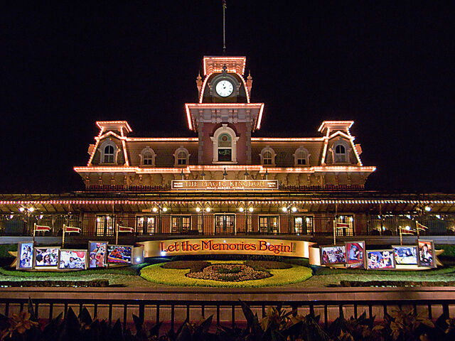 File:DWimg 3542-train-station-p.jpg