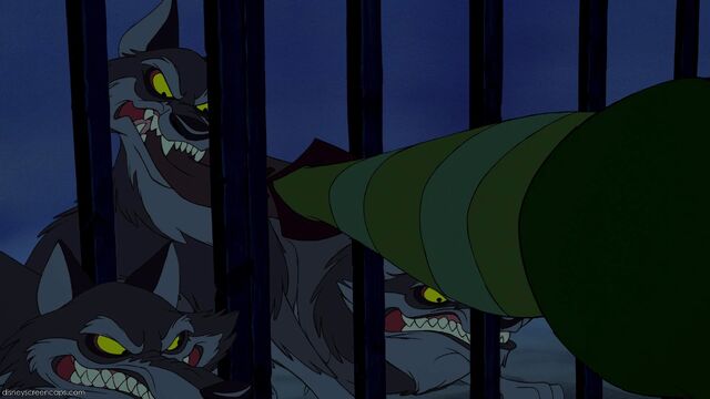 File:Beauty-disneyscreencaps.com-1257.jpg