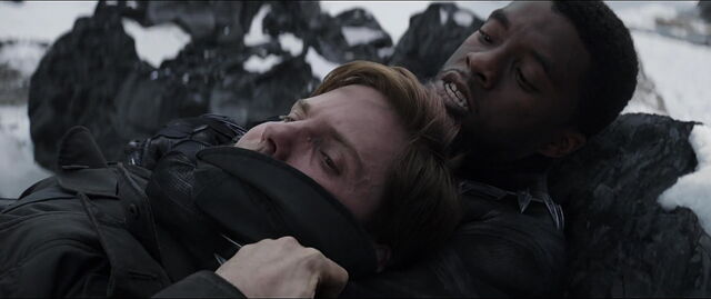 File:Cap-civil-war-movie-screencaps.com-15427.jpg