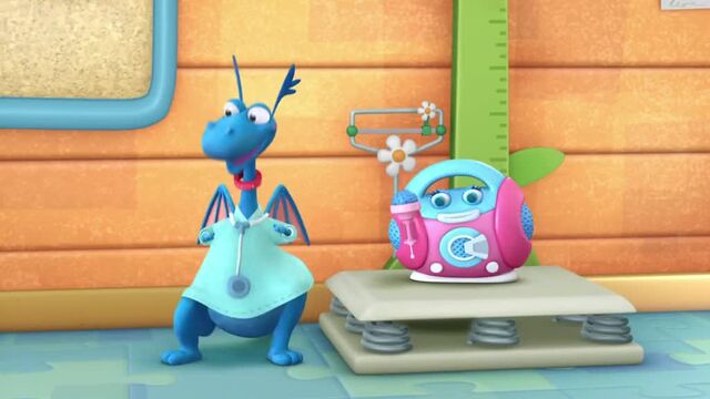 File:Doc-McStuffins-Season-1-Episode-18-Hallie-s-Happy-Birthday--Shark-Style-Toothache.jpg