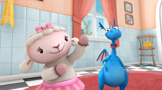File:Lambie and stuffy8.jpg