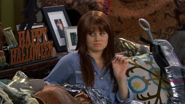 File:Jessie S2E1 28.png