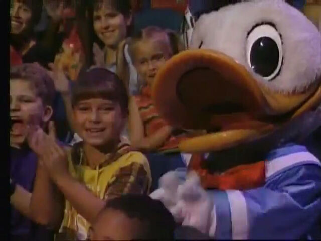 File:DonaldandTiffanyBurtoninLet'sGototheCircus.jpg
