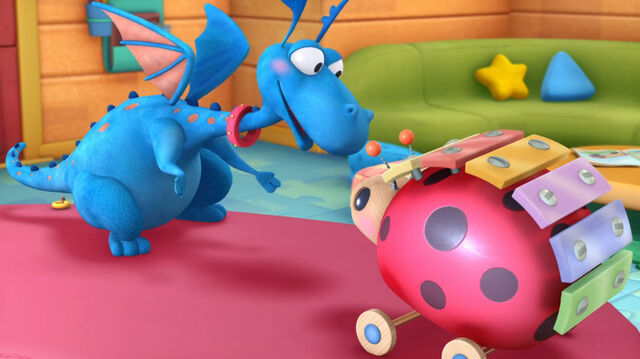 File:Stuffy and xyla.jpg