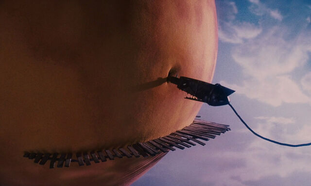 File:James-giant-peach-disneyscreencaps com-3926.jpg