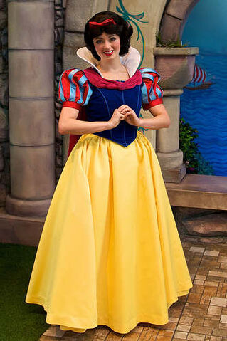 File:Snow White.jpg