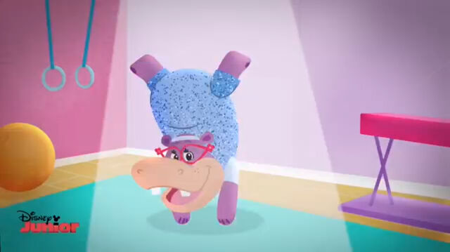 File:Animated hallie the gymnastic.jpg