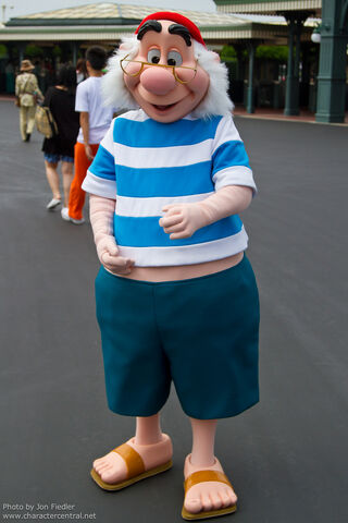 File:Mr. Smee TDL.jpg