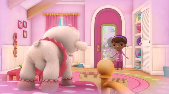 File:Doc sees lambie alive.jpg