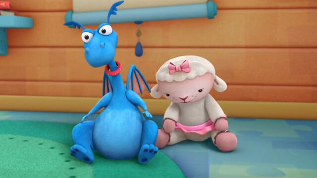 File:Stuffy and lambie stuffed.jpg