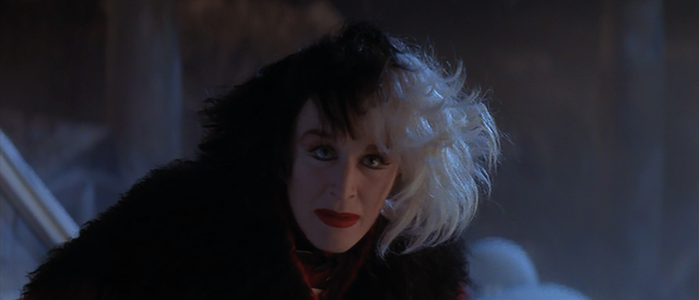 File:Glenn-CLose-Cruella-De-Vil-35.png