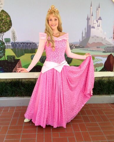File:Auroras new new dress.jpeg
