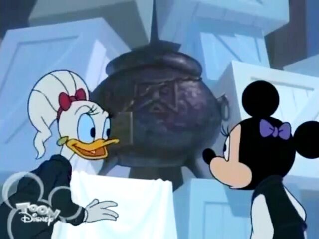 File:Minnie Daisy Black Cauldron.jpg