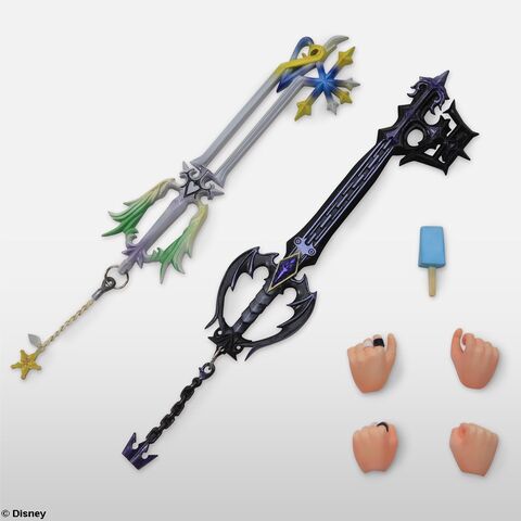 File:Roxas Play Arts Kai 07.jpg