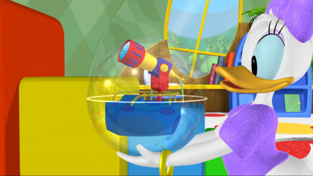 File:Telescope inside the crystal ball.jpg