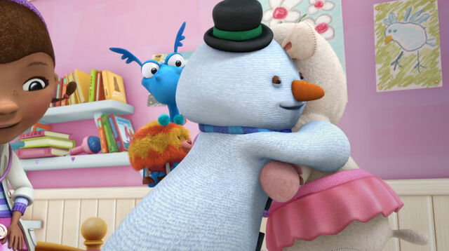 File:Lambie and chilly hugging3.jpg