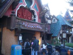 Pinocchio Paris.jpg