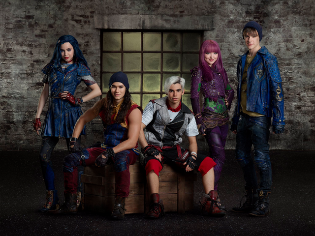 File:Descendants 2 cast.png