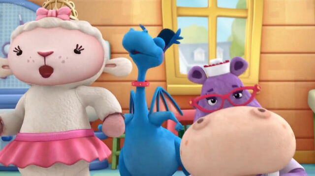 File:Lambie, stuffy and hallie4.jpg
