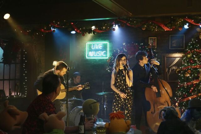 File:Ep10-echosmith1.jpeg