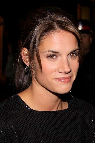 File:Missy Peregrym 06.jpg