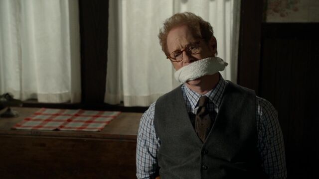 File:Once Upon a Time - 6x05 - Street Rats - Archie Tied Up.jpg