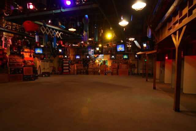 File:Dca muppet preshow.jpg