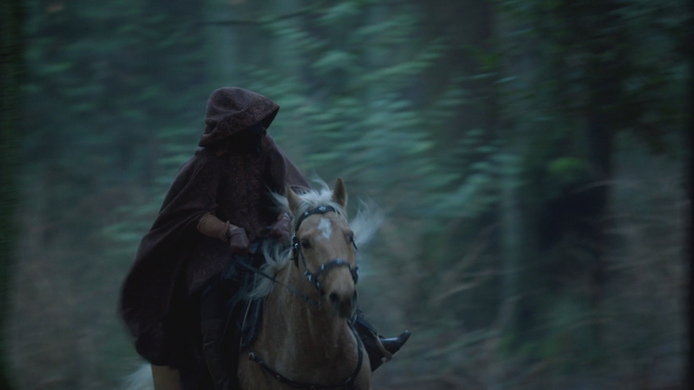 File:OnceUponATime319BelleRidesHorsePhillipe.png