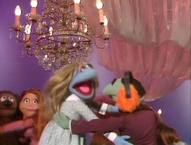 File:ShoutingLady.jpg