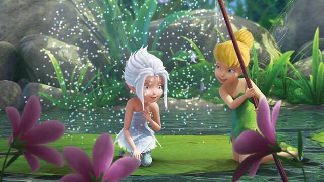 File:Peri-tink-in-summer.jpg